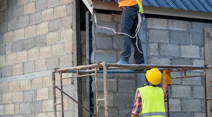 Expert Emergency Roof Repairs services in Deerwood, MN